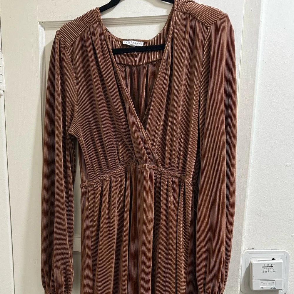 Elegant Brown Long Sleeve Dress - Picture 3 of 3